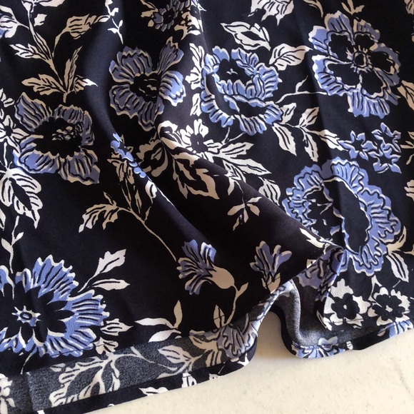LOFT flower skirt size xxsp - Picture 5 of 6